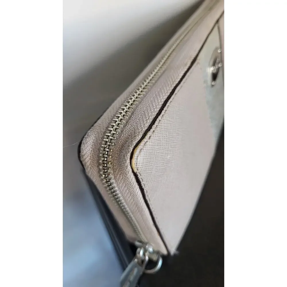 Michael Kors Jet Set Continental Gray & Silver Clutch - Wallet, Large 9 X 4